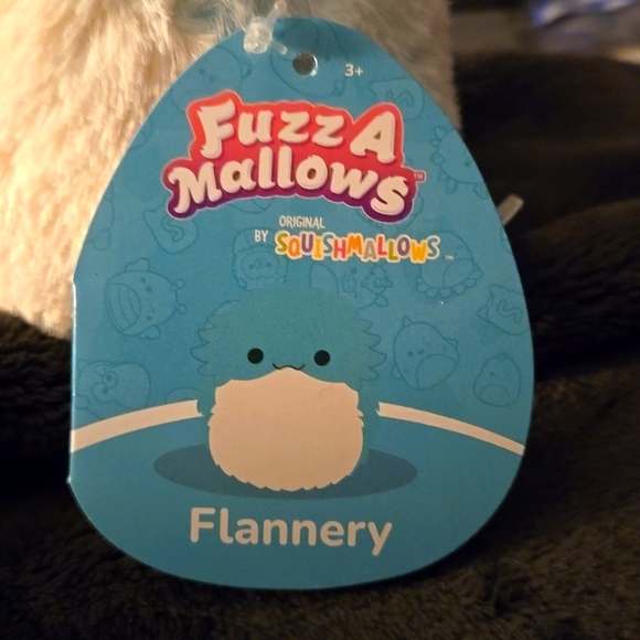 Meet the little plush FLANNERY. - Picture 3 of 6